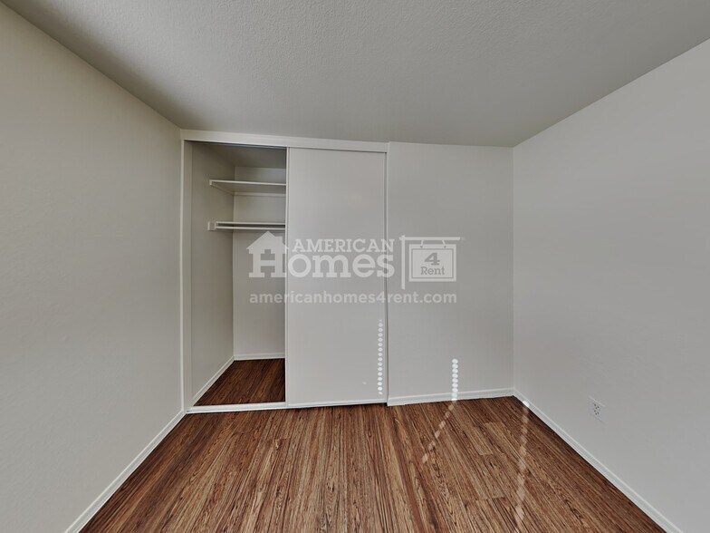 Building Photo - 1133 S 111th Cir