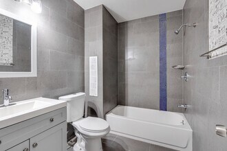 Building Photo - Newly Renovated Temple Apartments