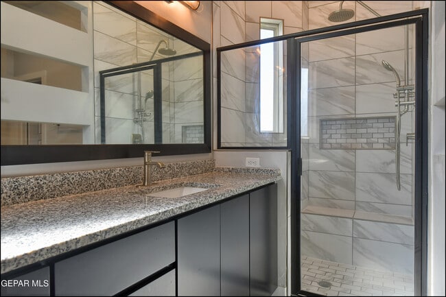 Building Photo - 12333 Desert Wolf Ave