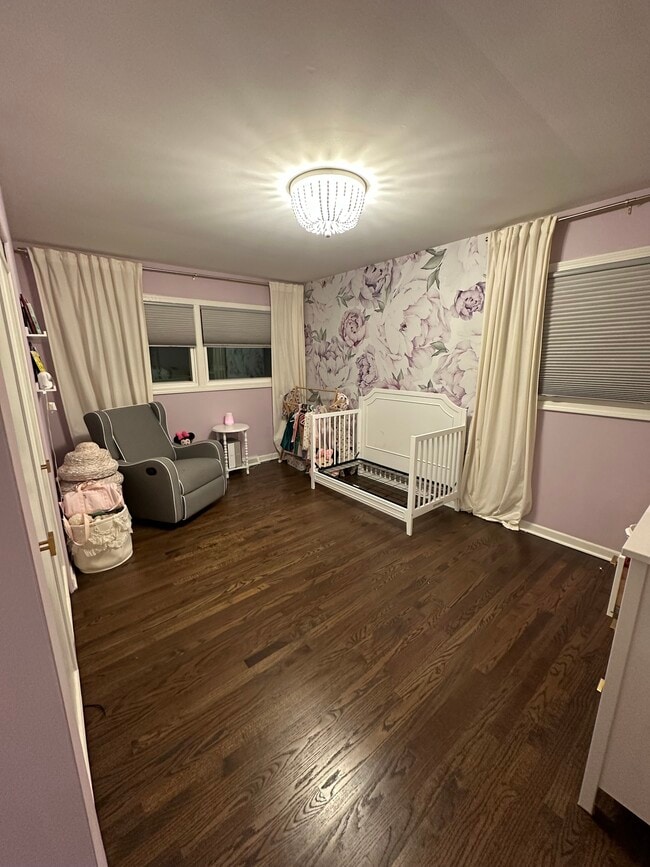 Building Photo - 2507 Lillian Ln