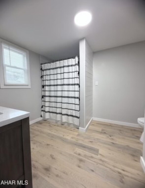 Building Photo - 5360 E Pleasant Valley Blvd