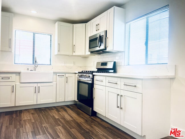 Building Photo - 532 El Dorado St