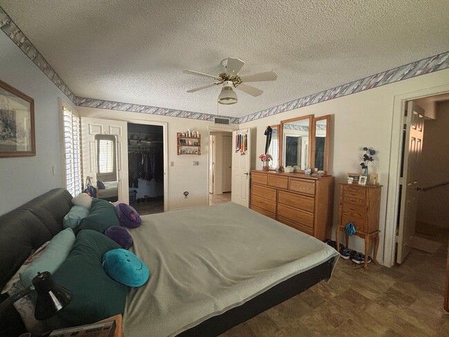 Building Photo - Lovely Long Term Unfurnished Home in 45+ Active Adult Resort Community of Leisure World
