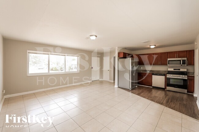 Building Photo - 1236 NW 18th St