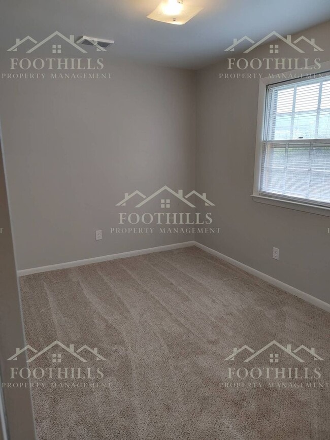 Building Photo - 3-Bedroom Rental Near Anderson University
