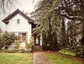 Building Photo - Beautiful and Bright Vintage Home – Fully Furnished ~ $1000 Move in Special!