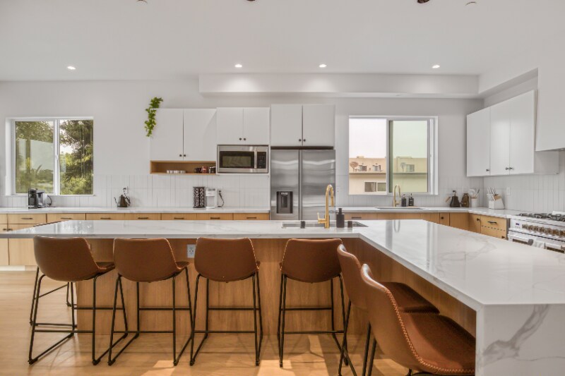 Building Photo - 4800-4802 S Slauson Ave