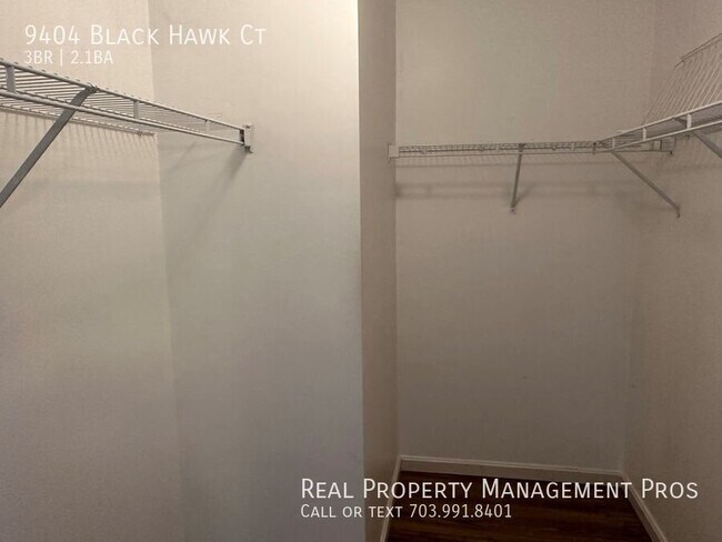 Building Photo - 9404 Black Hawk Ct