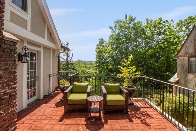 Building Photo - 110 Edgemont Rd