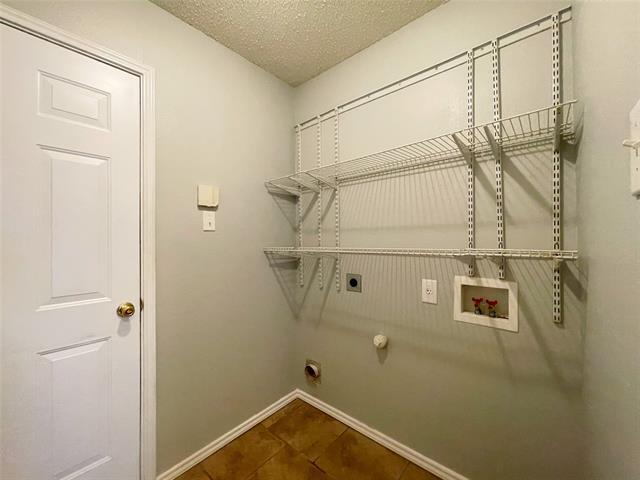 Building Photo - 1712 Silverwood Ln