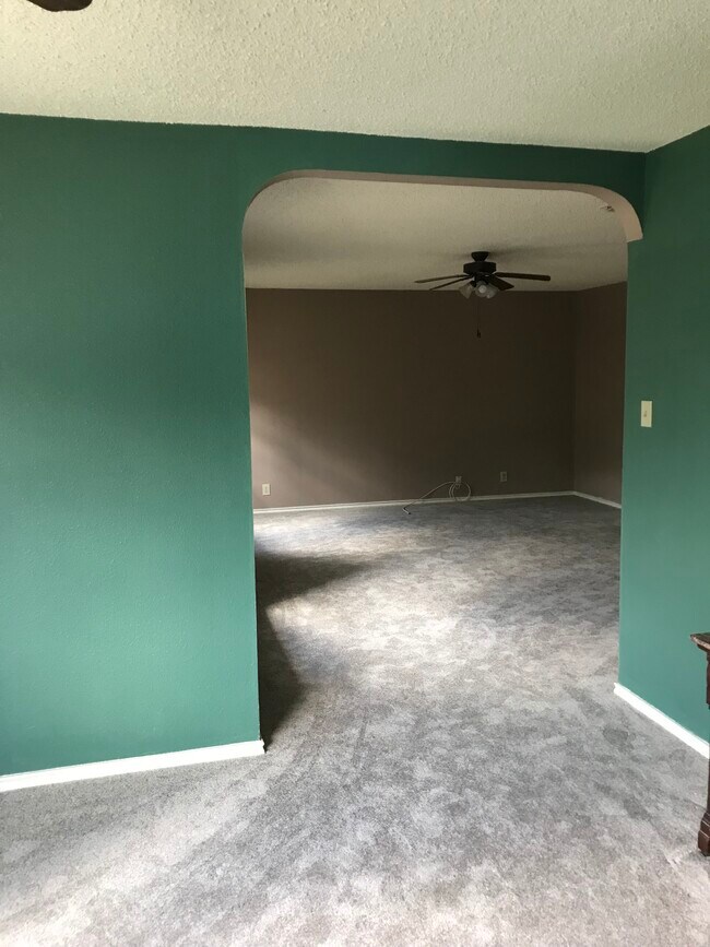 Building Photo - 7838 Caston Park Dr