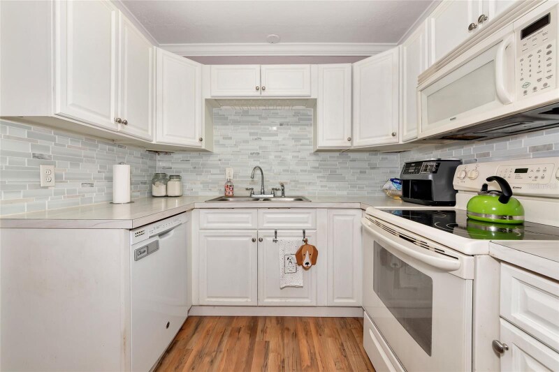 Building Photo - 2004 19th St W