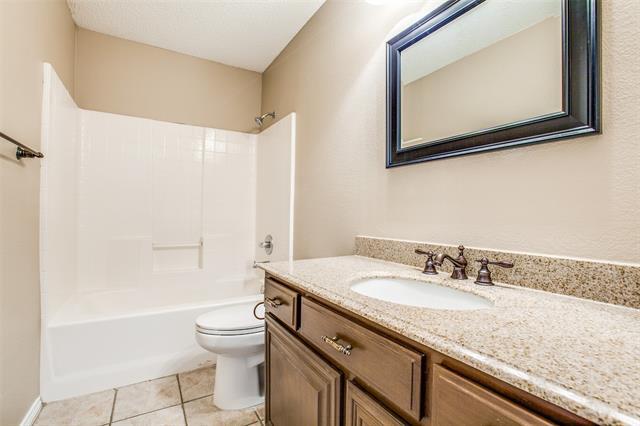 Building Photo - 14 Enchanted Ct