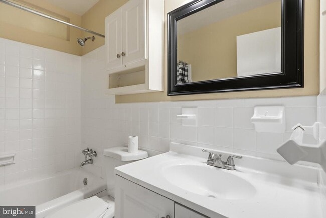 Building Photo - 9210 Maple Rock Dr
