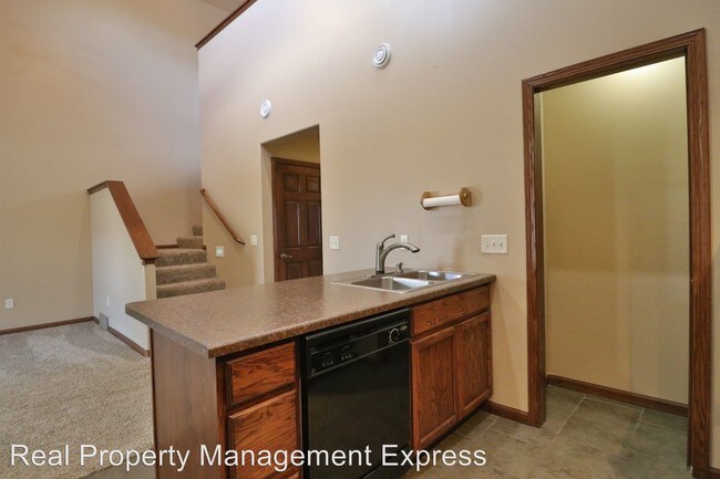 Building Photo - 3 br, 2 bath House - 305 Jerry Place