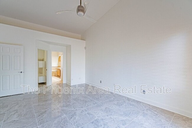 Building Photo - 4663 S Oleander Dr