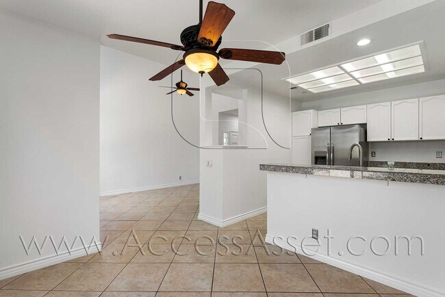 Building Photo - 3410 E Salisbury Cir