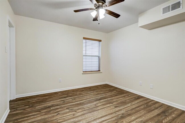 Building Photo - 6212 Alderson St