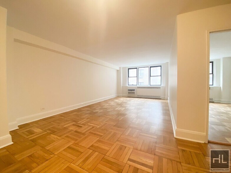 Primary Photo - East 79th Street