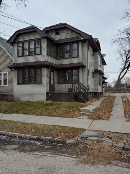 Front of Duplex - 1310 W Clarke St