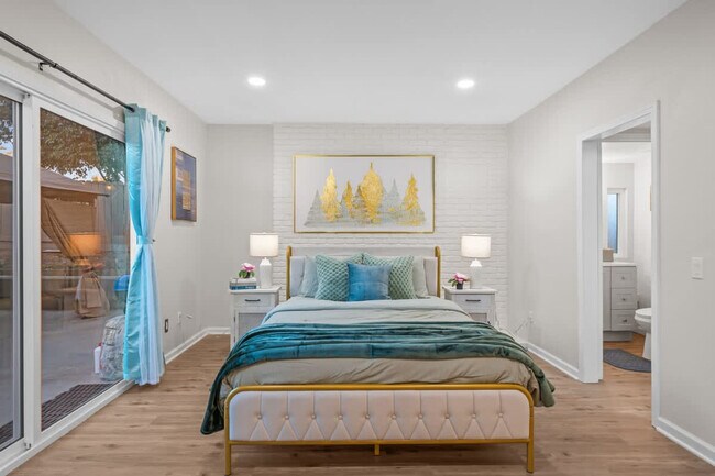 Building Photo - 13737 Via Tres Vistas