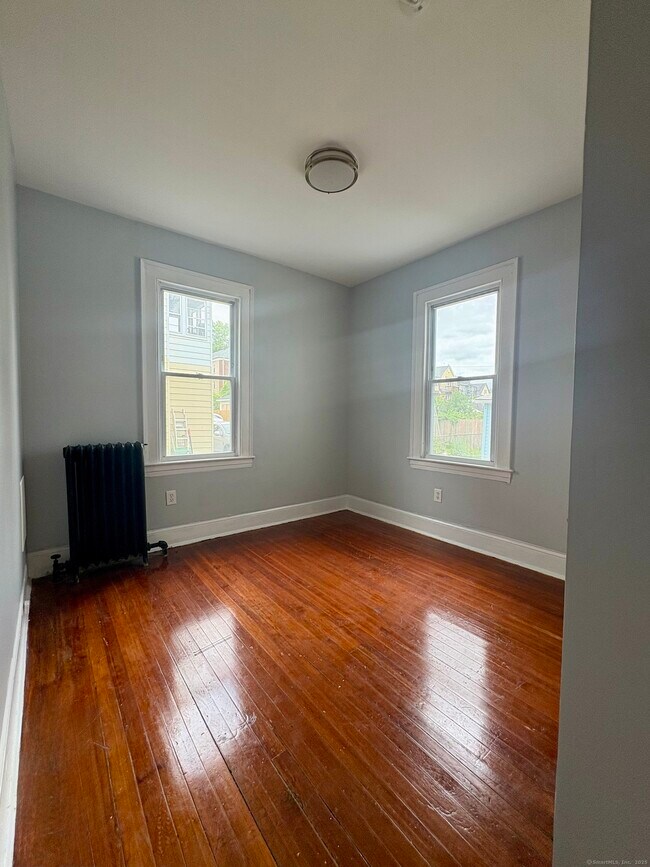 Building Photo - 46 Westbourne Pkwy
