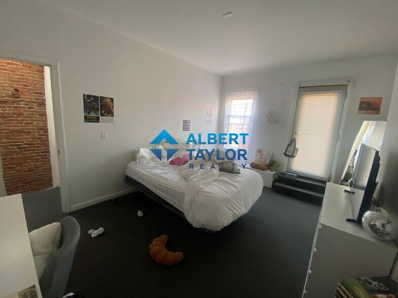 Building Photo - 14 Wigglesworth St