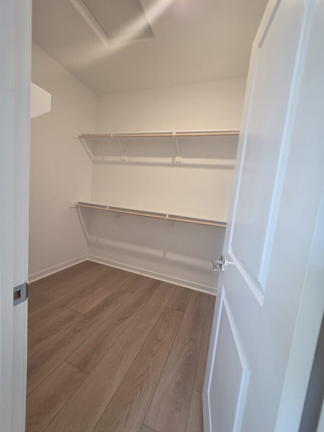 Building Photo - PRICE REDUCTION!! Sycamore Heights 3-Bedroom Condo  with 3 Full Baths 1588 Sq Ft of Modern Living!"