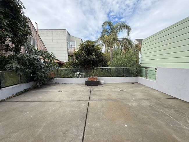 Building Photo - The contemporary residential unit townhouse