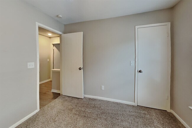 Building Photo - 1031 Cascade Creek Dr