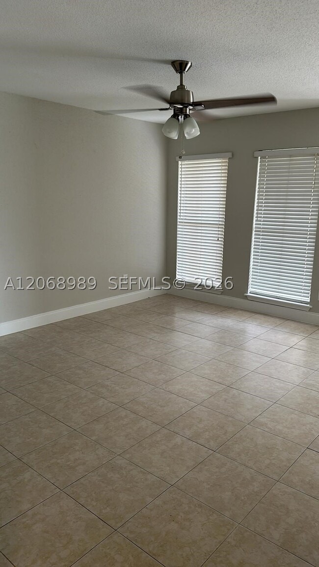 Building Photo - 777 Riverside Dr