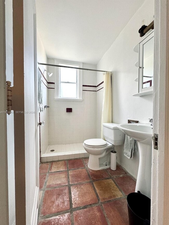 Building Photo - 900 16th St