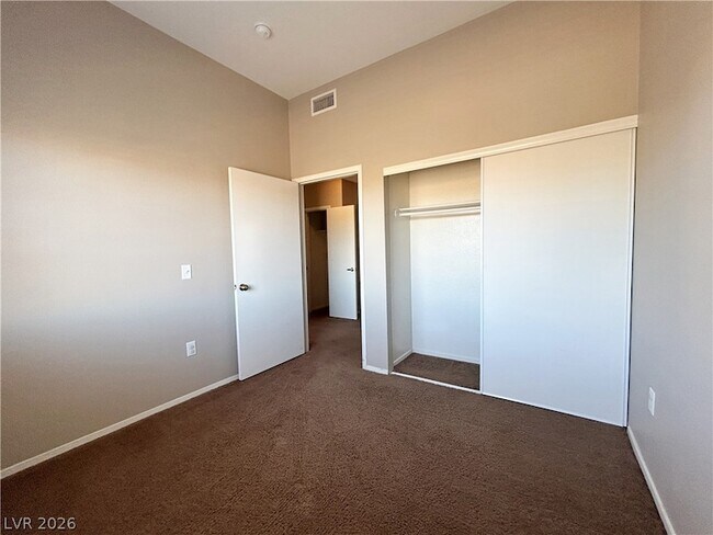 Building Photo - 10245 S Maryland Pkwy