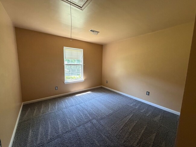 Building Photo - 137 Snapdragon Rd