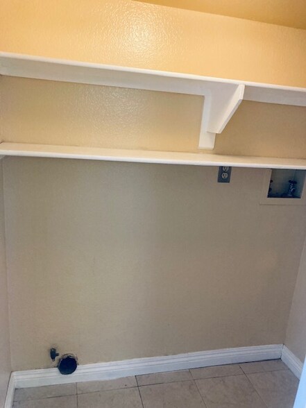 Building Photo - 2371 Wandering Ridge Dr