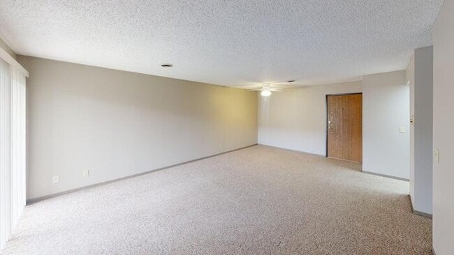 Building Photo - 1727 N Grandview Ln