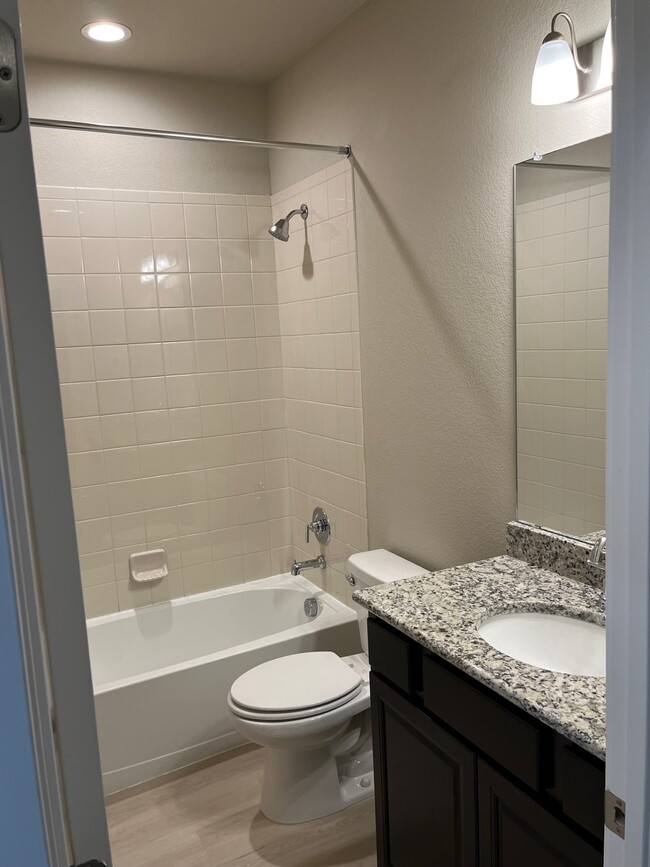 Building Photo - 6735 Carriage Meadows Dr