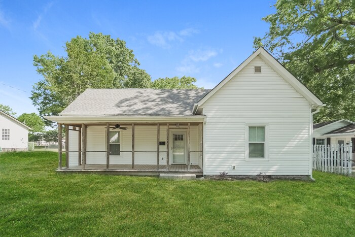 Building Photo - 205 Marion St