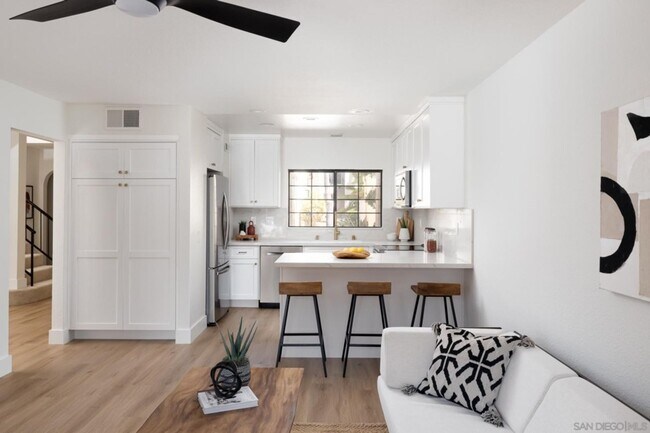 Building Photo - Beautifully remodeled home in the desirabl...