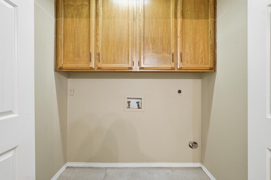 Building Photo - 246 Washington Blvd