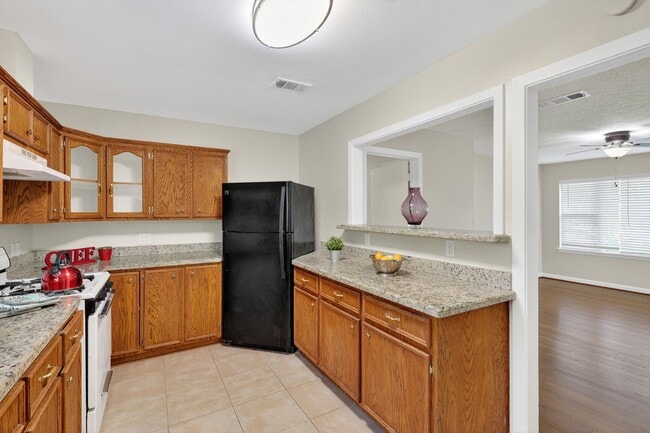 Building Photo - 9610 Maribelle Way