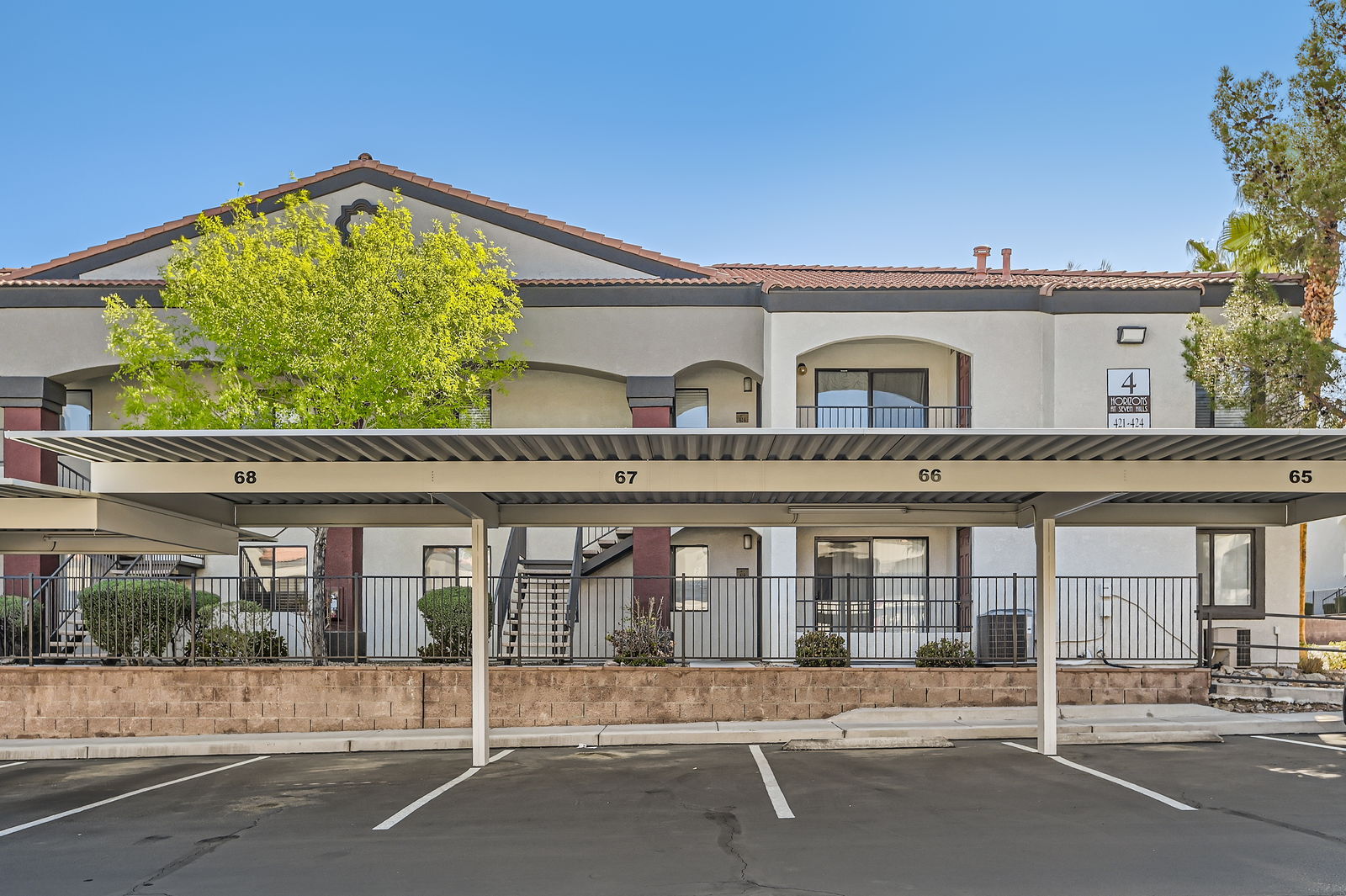 Building Photo - 950 Seven Hills Dr
