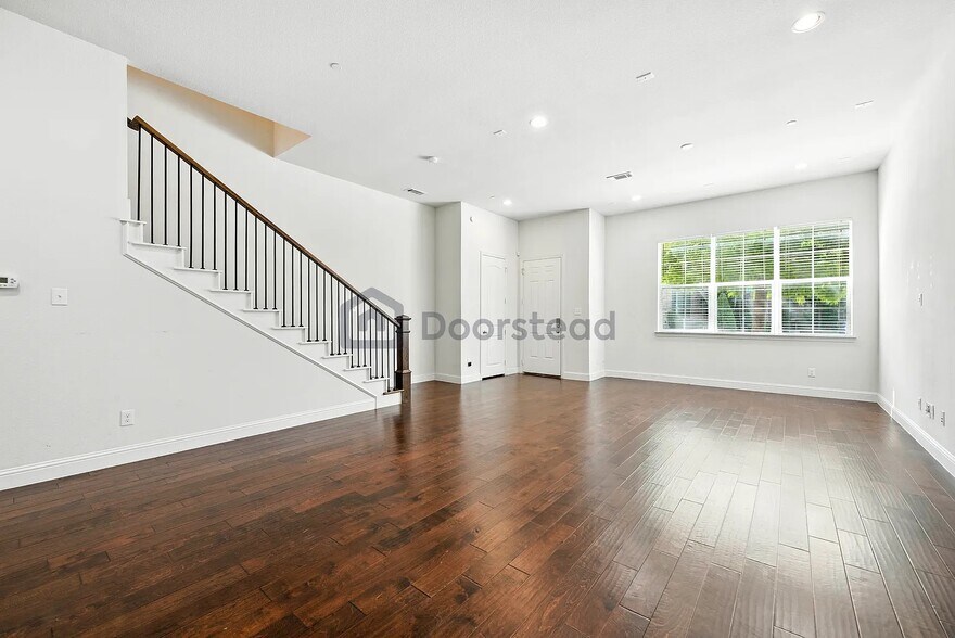 Building Photo - 2518 Plumas Dr
