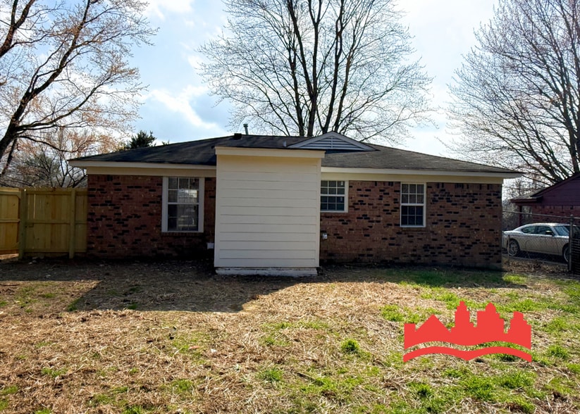 Building Photo - 2538 Lisa Ave