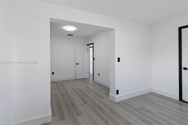 Building Photo - 1325 NW 51st St