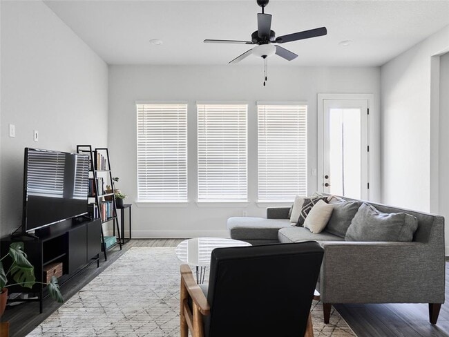 Building Photo - 4707 Sea Salt Dr