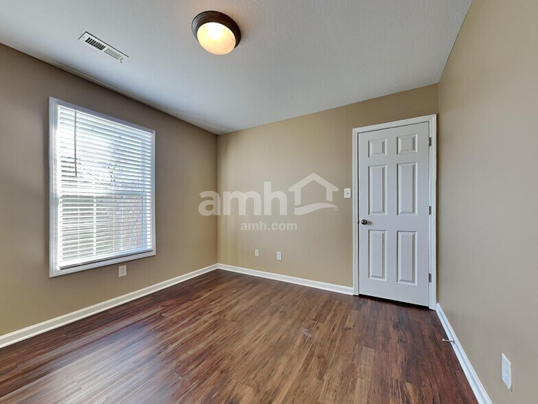 Building Photo - 5716 Capeside Ln