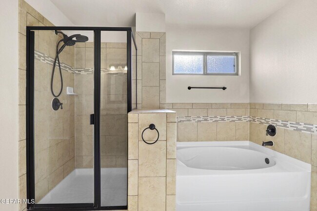 Building Photo - 14832 Bert Cameron Ave