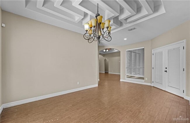 Building Photo - 27 Flamingo Ave