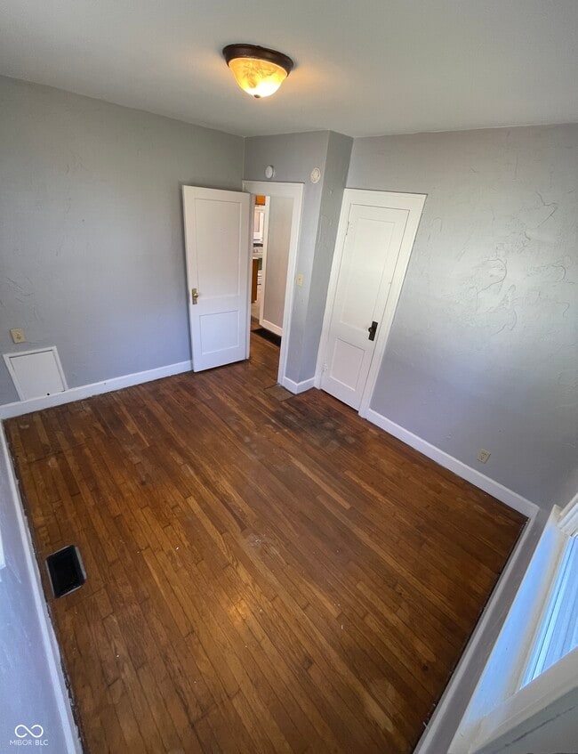 Building Photo - 822 N Emerson Ave